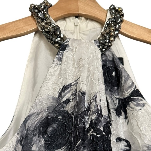 Carmen Marc Valvo Sz 6 White Black Rose Print Beaded Neck Sleeveless Halter Top - Picture 4 of 10